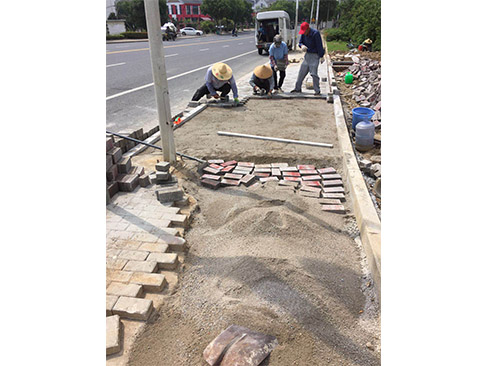 公路人行道修复